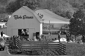 Bob Evans Company History - 1971 - Photo of Bob Evans logo on side of barn