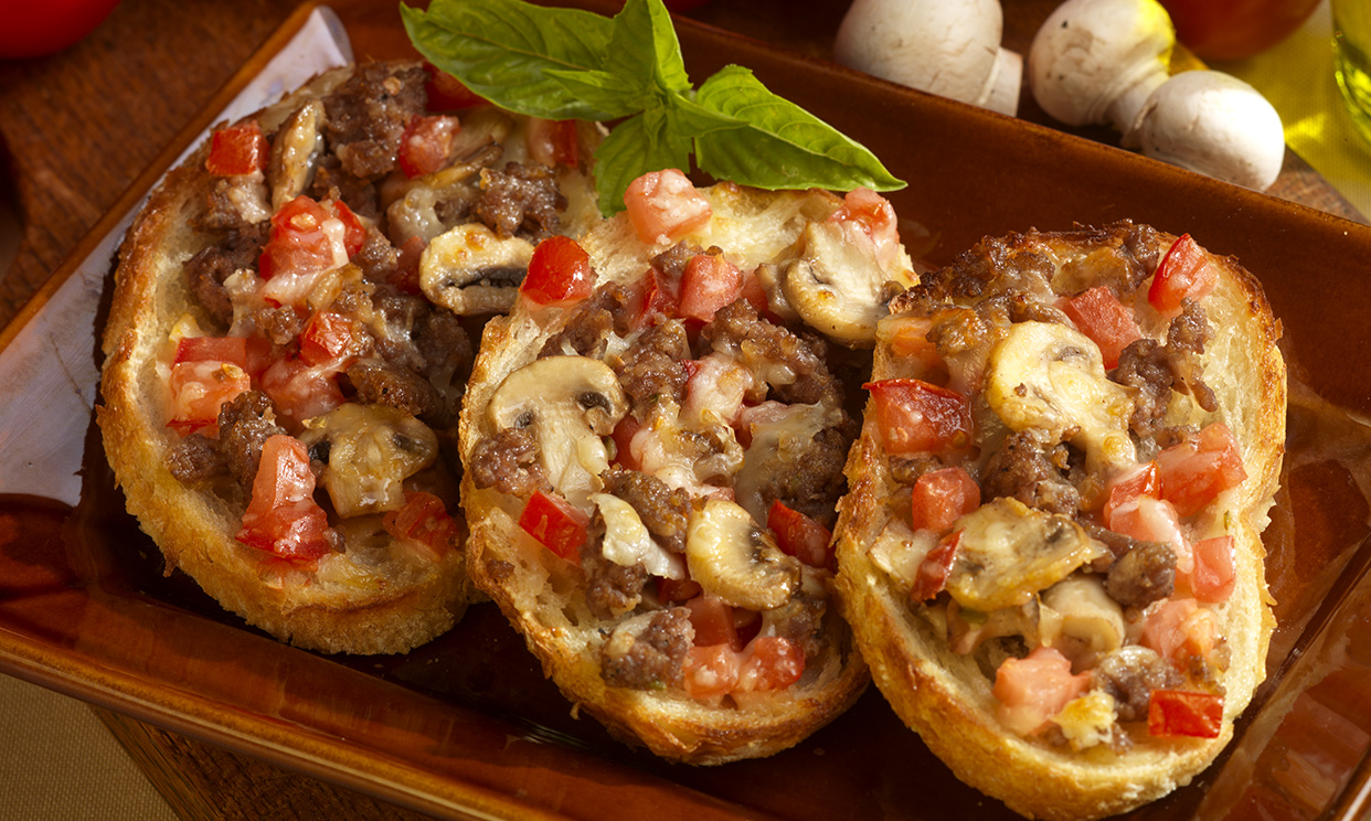 3 slices of Italian sausage garlic bread