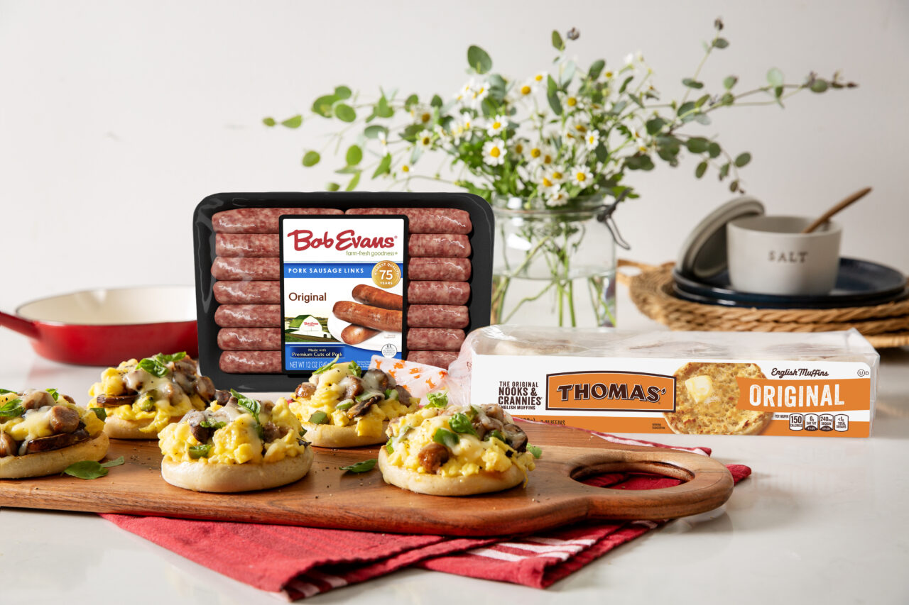 English Muffin Breakfast Pizzas Recipe | Bob Evans Farms