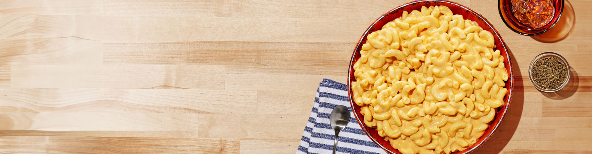 Photo of a table with mac and cheese