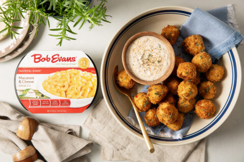 Cajun Macaroni & Cheese Fritters